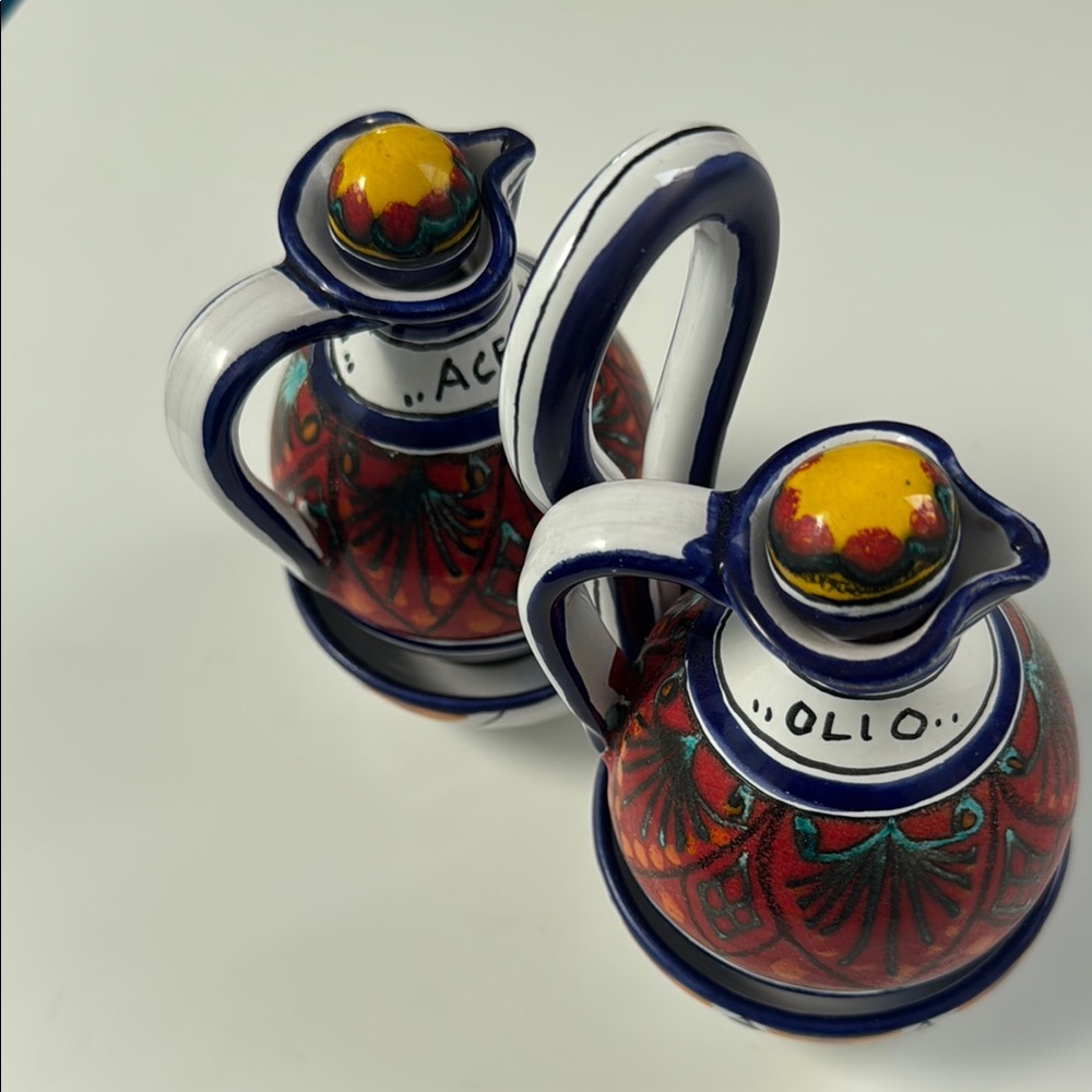 Elegant Red and Blue Kitchen Cruet Set